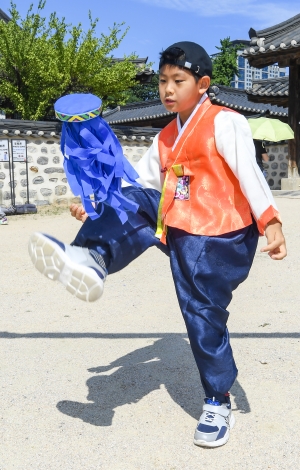 추석 연휴 남산골 한옥마을 민속놀이 스케치