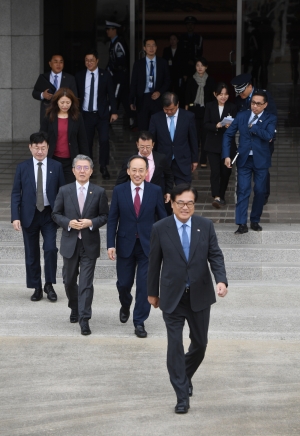 '대통령 동남아 3개국 순방' 환송장