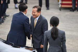 '대통령 동남아 3개국 순방' 환송장