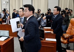 국회 운영위 전체회의