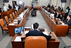 국회 운영위 전체회의