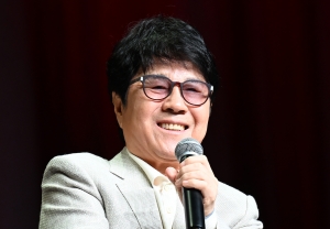 '가왕' 조용필 귀환, 20집 발표...모두를 위한 응원가 '그래도 돼'