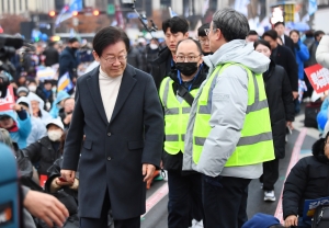 '김건희·윤석열 국정농단 규탄·특검 촉구 제5차 국민 행동의 날' 참석한 이재명